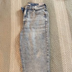 Meet your Posher, Ally